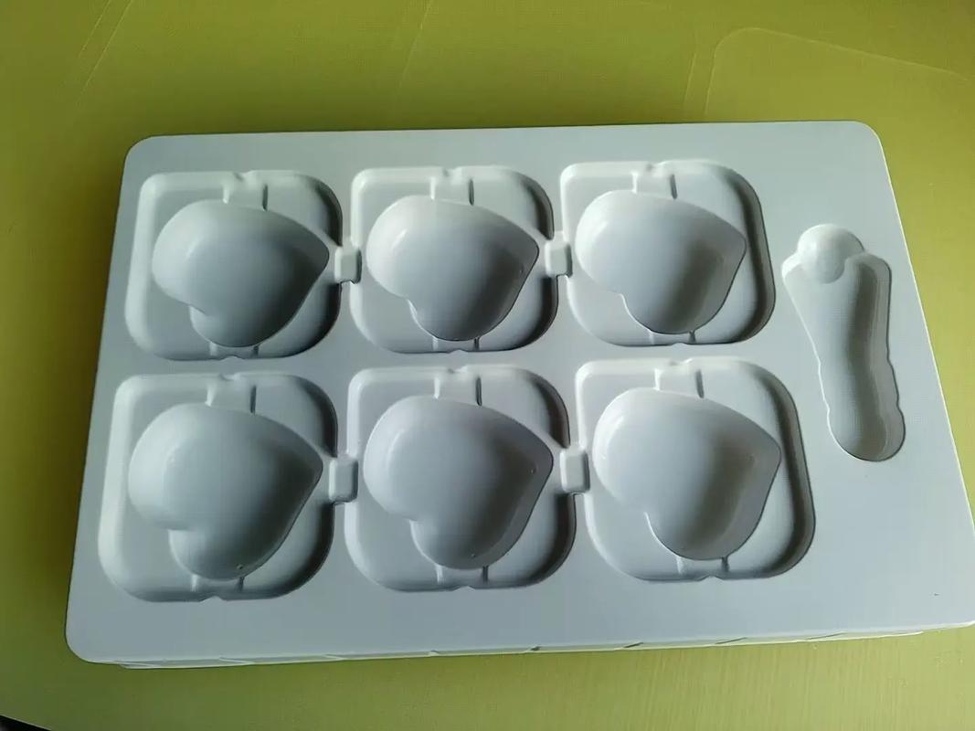 吸塑塑料制品的專業(yè)生產(chǎn)與模具設計制造